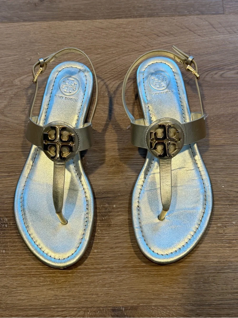 Tory Burch Metallic Gold Logo Thong Sandals - Picture 5 of 13